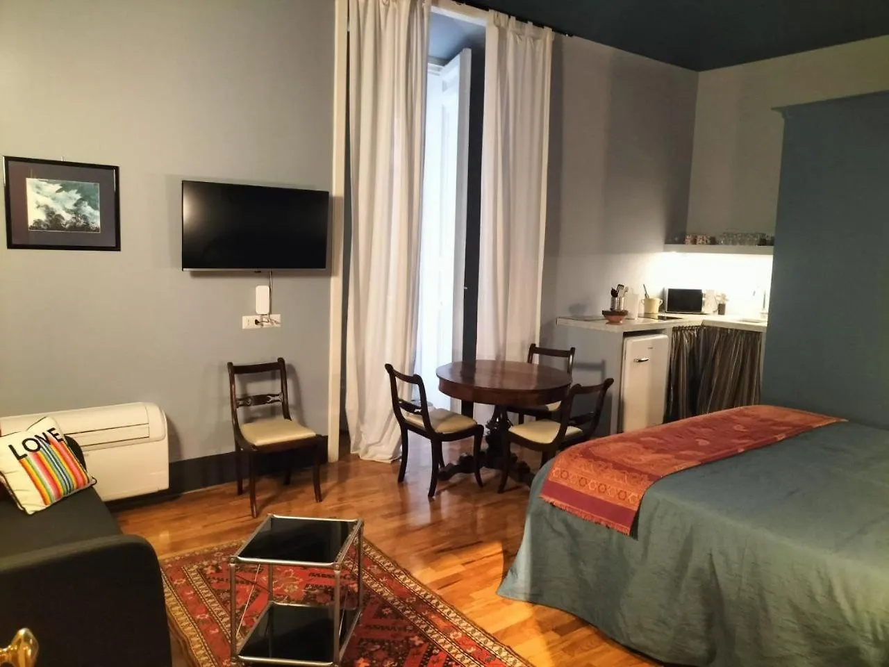 Rosso Napoli Suites Apartment Naples