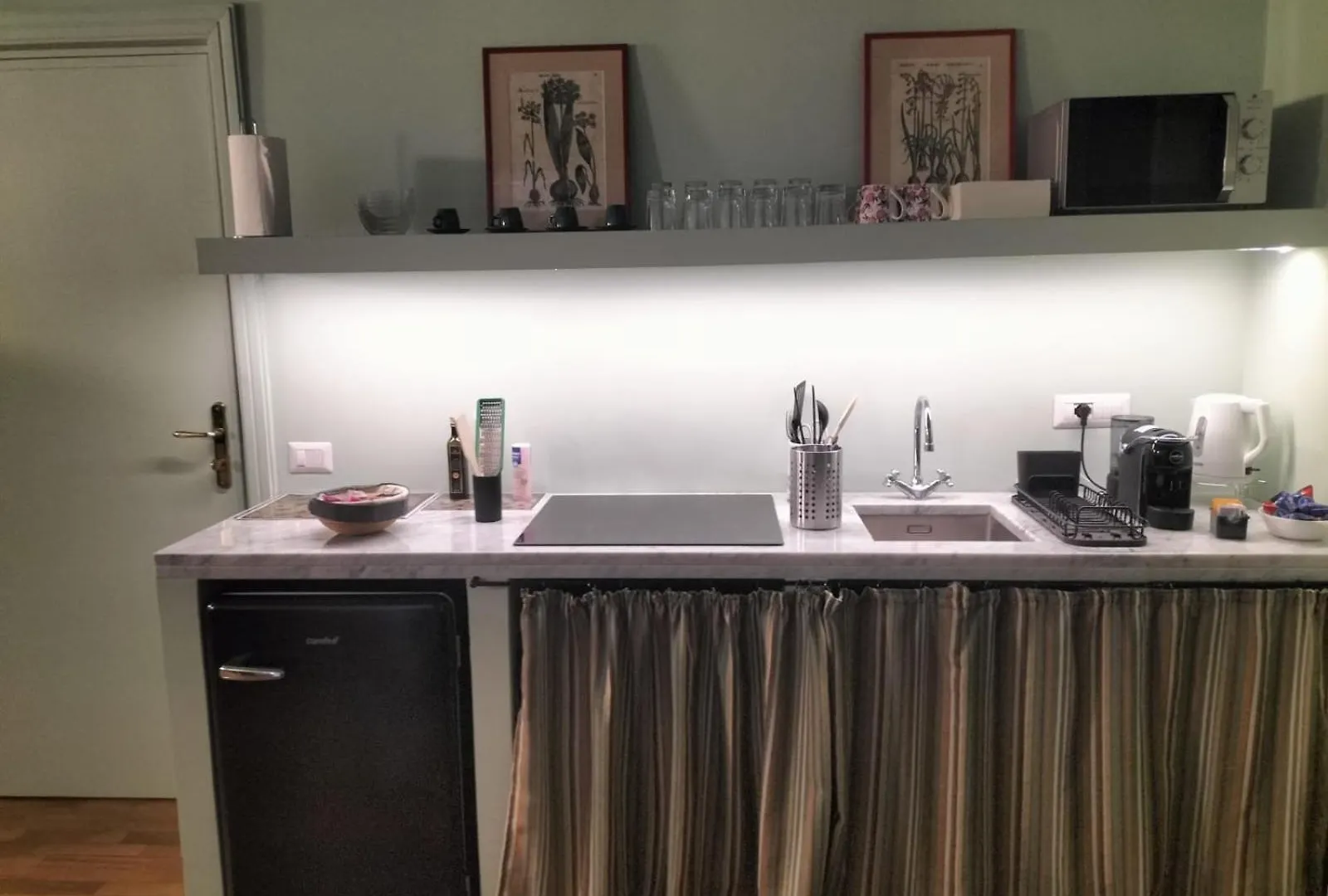 Rosso Napoli Suites Apartment Naples
